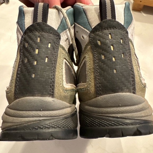 Asolo Women's Hiking Boots - Gray and Olive Goretex Vibram Sole / 10 - Picture 6 of 13